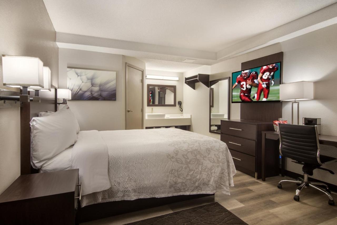 Red Roof Inn Plus & Suites Erie Dış mekan fotoğraf