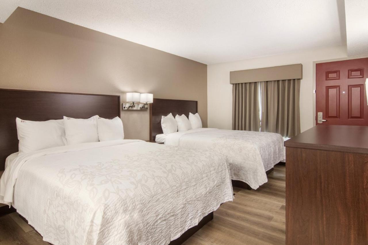 Red Roof Inn Plus & Suites Erie Dış mekan fotoğraf