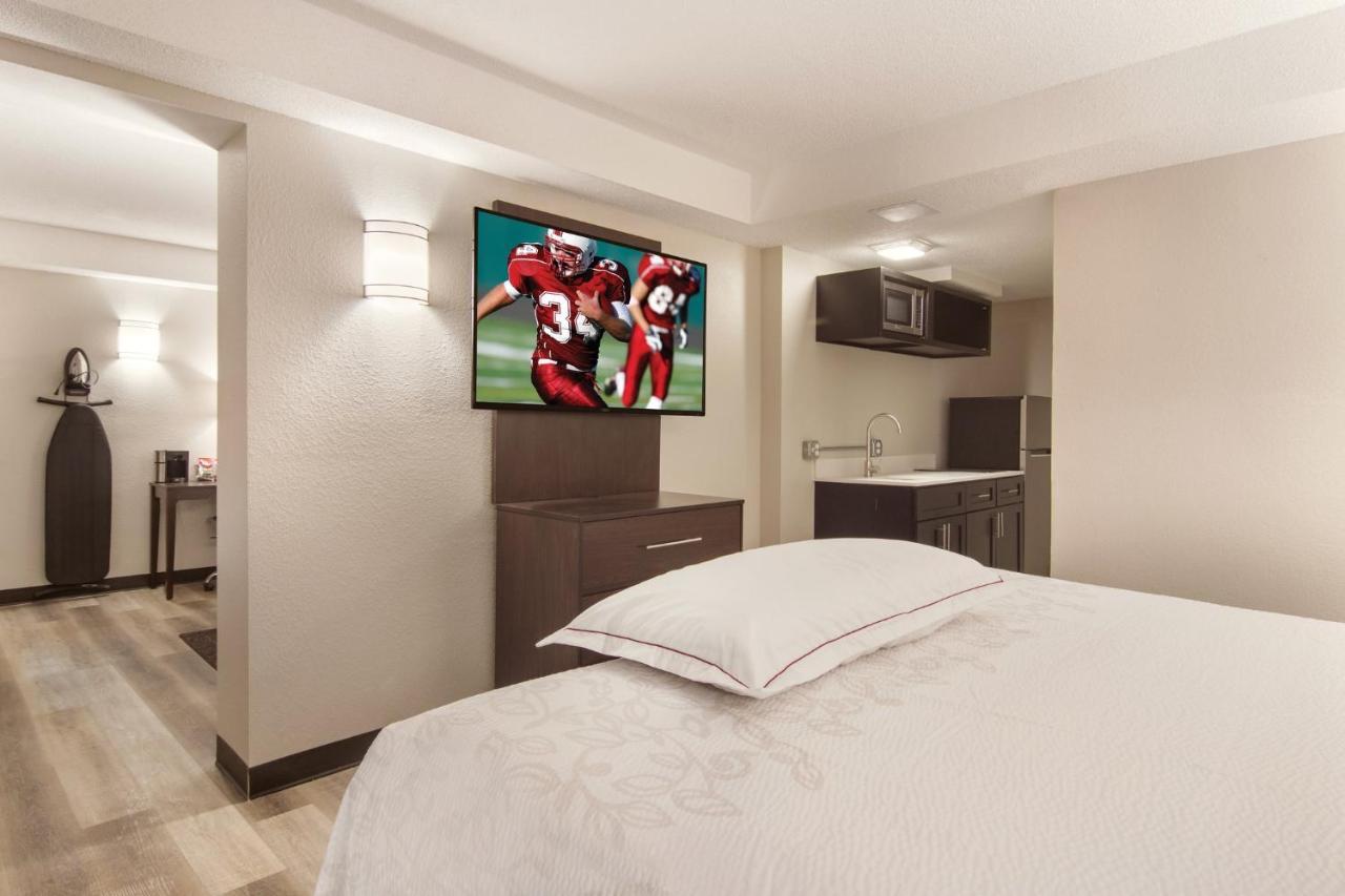 Red Roof Inn Plus & Suites Erie Dış mekan fotoğraf