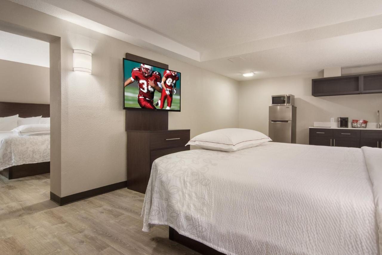 Red Roof Inn Plus & Suites Erie Dış mekan fotoğraf