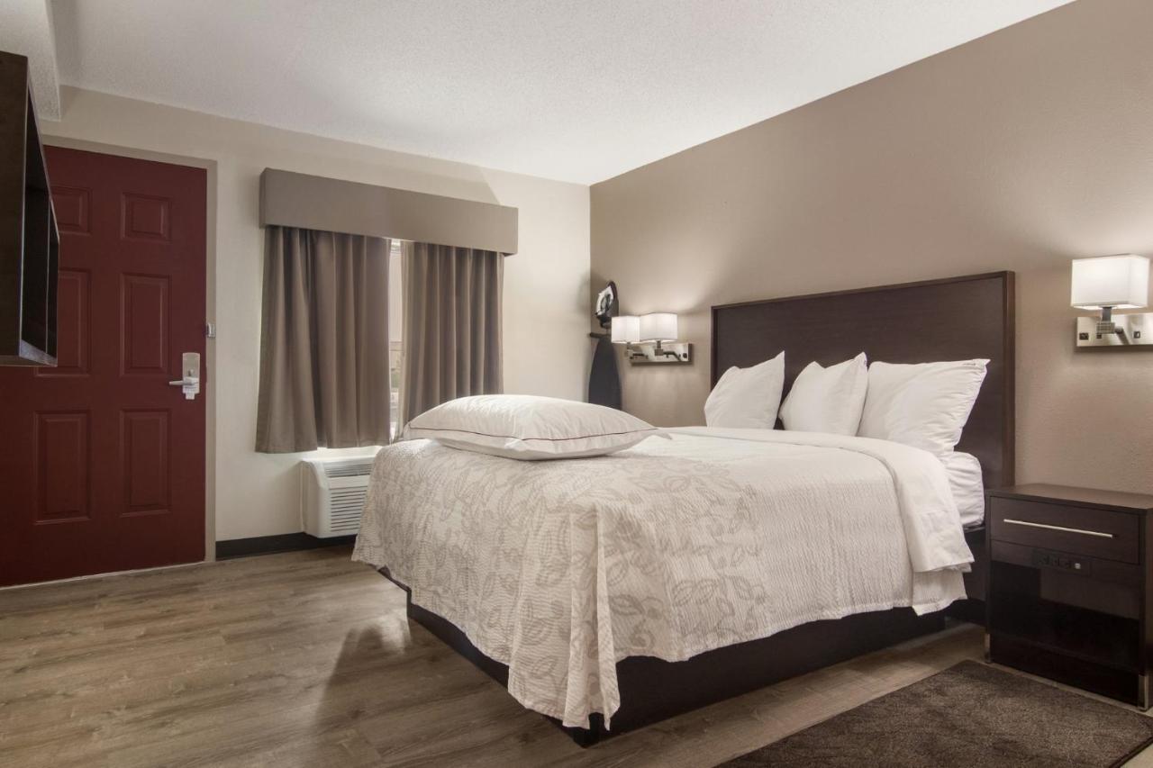 Red Roof Inn Plus & Suites Erie Dış mekan fotoğraf