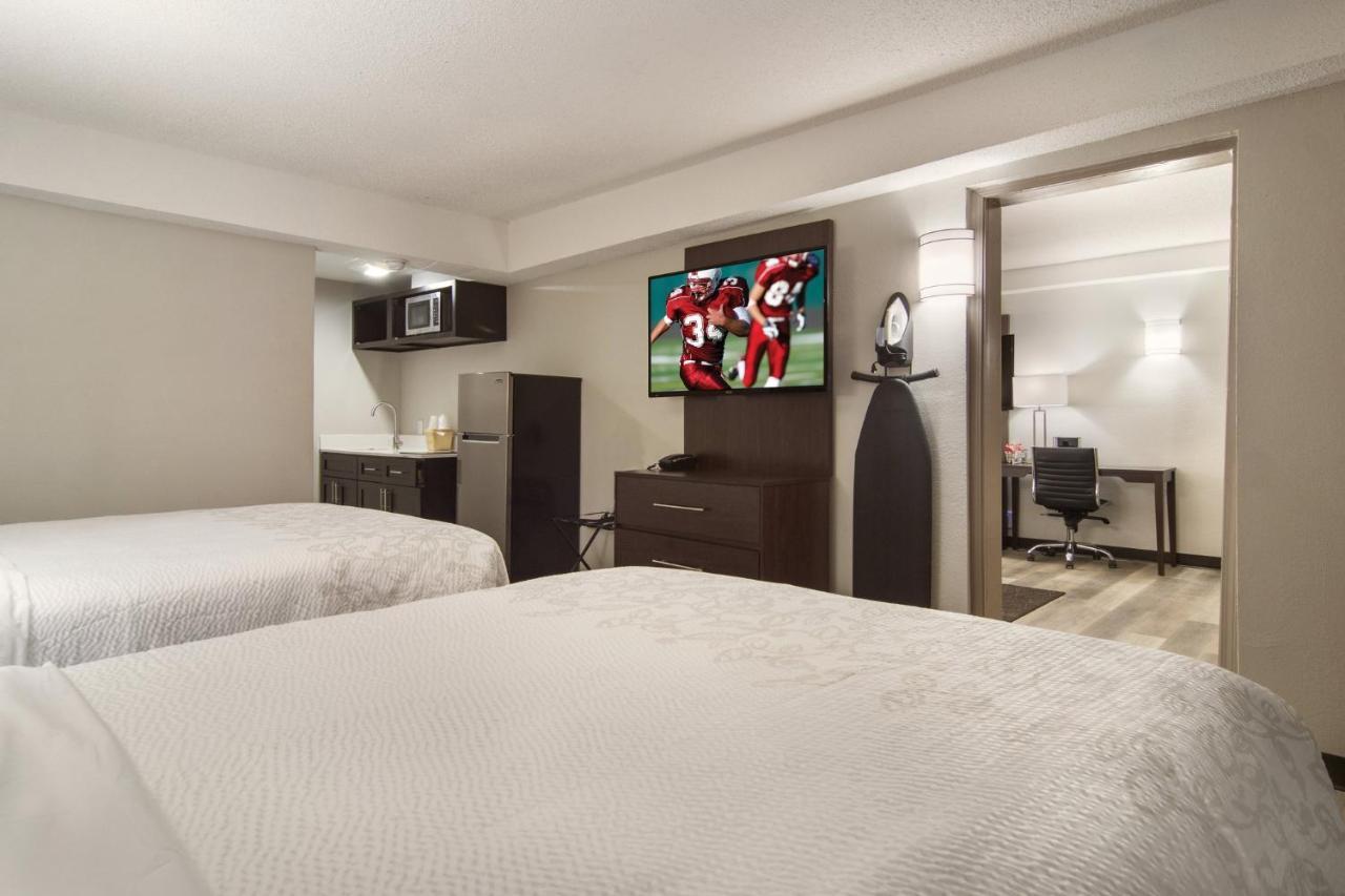 Red Roof Inn Plus & Suites Erie Dış mekan fotoğraf